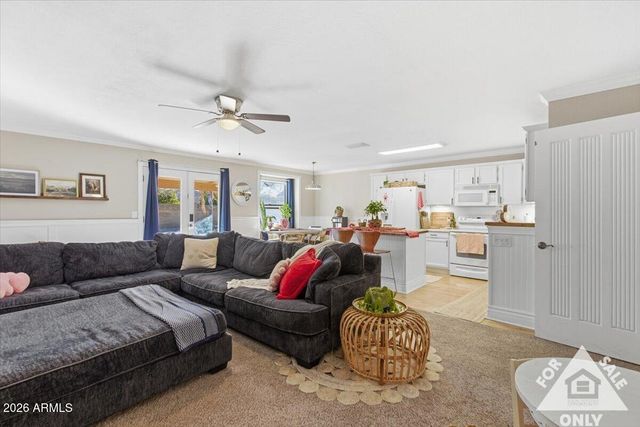 3203 E ELLIS Street, Mesa, AZ 85213