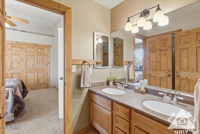 3203 E ELLIS Street, Mesa, AZ 85213