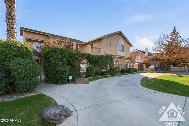 3203 E ELLIS Street, Mesa, AZ 85213