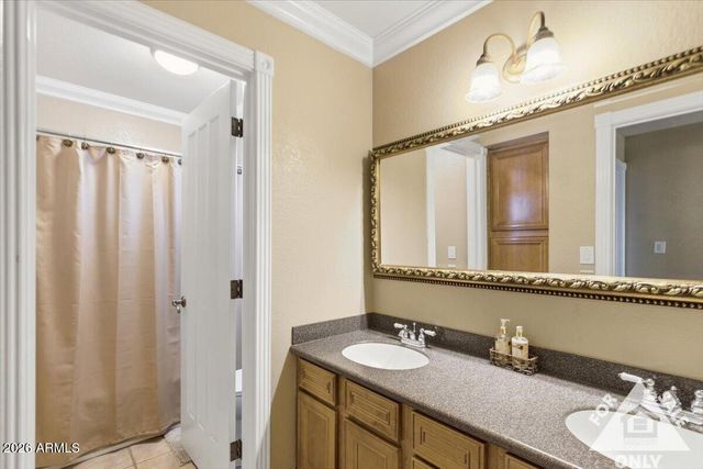 3203 E ELLIS Street, Mesa, AZ 85213