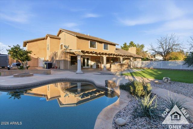 3203 E ELLIS Street, Mesa, AZ 85213