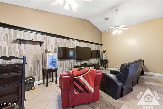 3203 E ELLIS Street, Mesa, AZ 85213