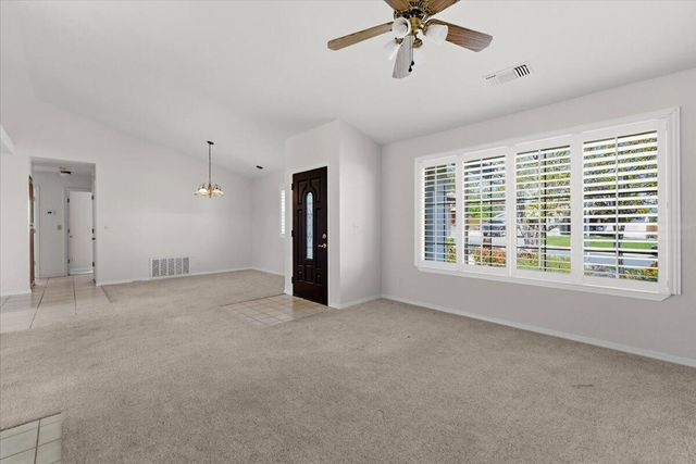 2752 Summerbreeze Place, Redding, CA 96001