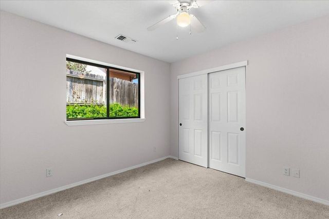 2752 Summerbreeze Place, Redding, CA 96001