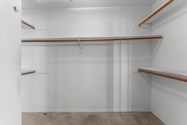 2752 Summerbreeze Place, Redding, CA 96001