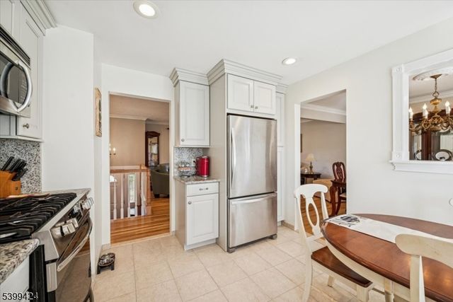 18 Woodhaven Rd, Parsippany-troy Hills Twp., NJ 07054