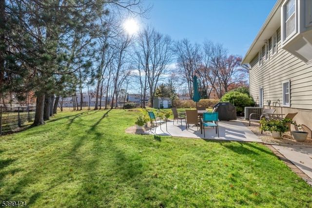 18 Woodhaven Rd, Parsippany-troy Hills Twp., NJ 07054