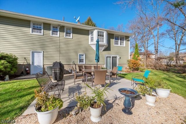 18 Woodhaven Rd, Parsippany-troy Hills Twp., NJ 07054