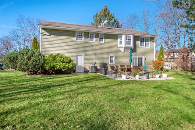 18 Woodhaven Rd, Parsippany-troy Hills Twp., NJ 07054