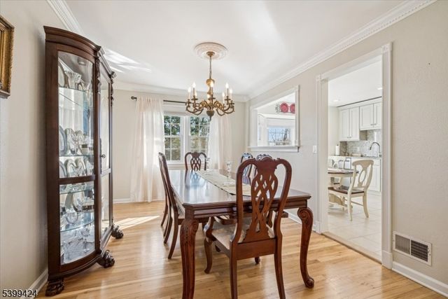 18 Woodhaven Rd, Parsippany-troy Hills Twp., NJ 07054