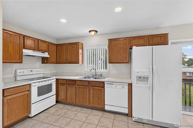 21096 Flora Street, Roseville, MI 48066