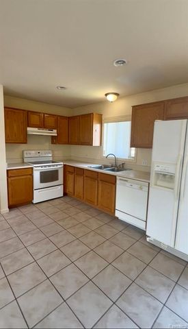 21096 Flora Street, Roseville, MI 48066