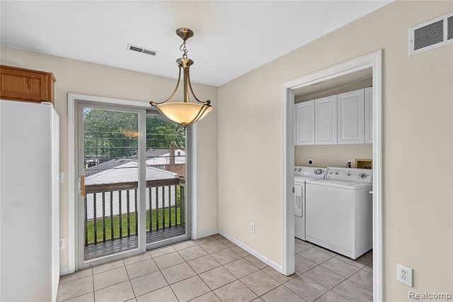 21096 Flora Street, Roseville, MI 48066