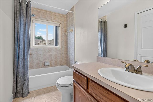 21096 Flora Street, Roseville, MI 48066