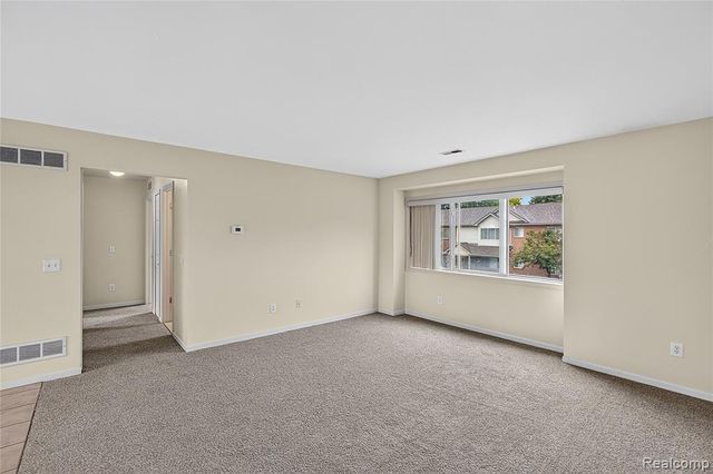 21096 Flora Street, Roseville, MI 48066