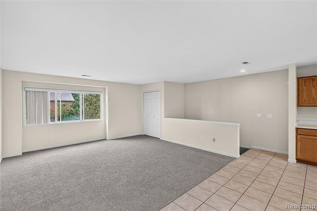 21096 Flora Street, Roseville, MI 48066