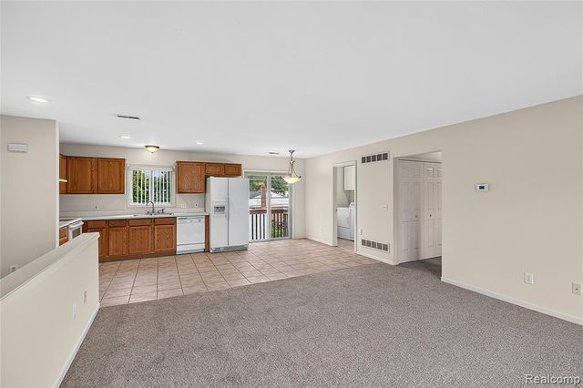 21096 Flora Street, Roseville, MI 48066