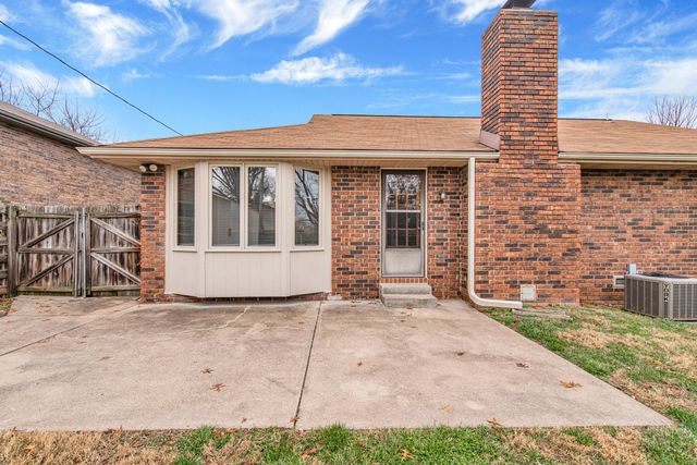 3921 S Cutler Court, Springfield, MO 65807