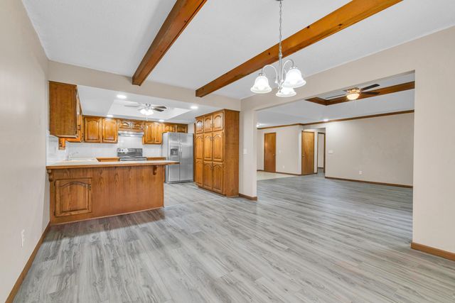 3921 S Cutler Court, Springfield, MO 65807