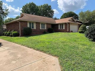 3921 S Cutler Court, Springfield, MO 65807