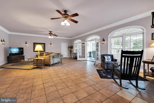 715 MOHNS HILL RD, Sinking Spring, PA 19608
