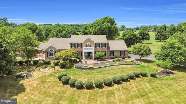 715 MOHNS HILL RD, Sinking Spring, PA 19608