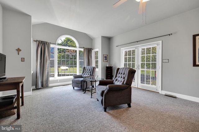 715 MOHNS HILL RD, Sinking Spring, PA 19608