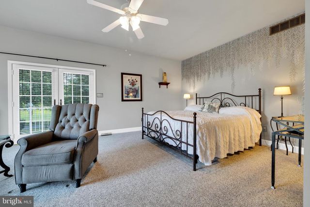 715 MOHNS HILL RD, Sinking Spring, PA 19608