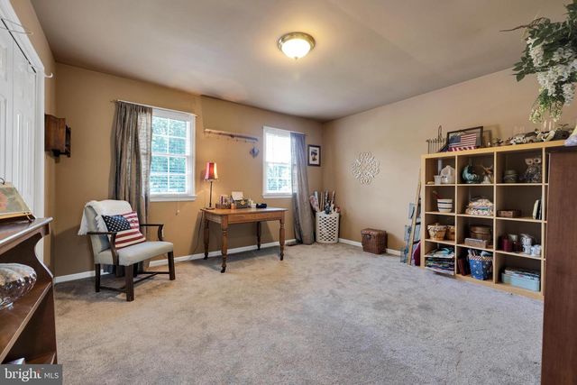 715 MOHNS HILL RD, Sinking Spring, PA 19608