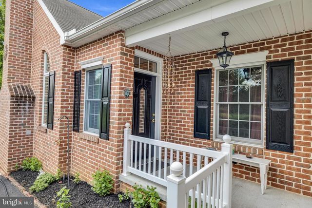 715 MOHNS HILL RD, Sinking Spring, PA 19608