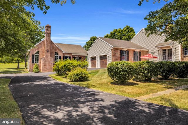 715 MOHNS HILL RD, Sinking Spring, PA 19608