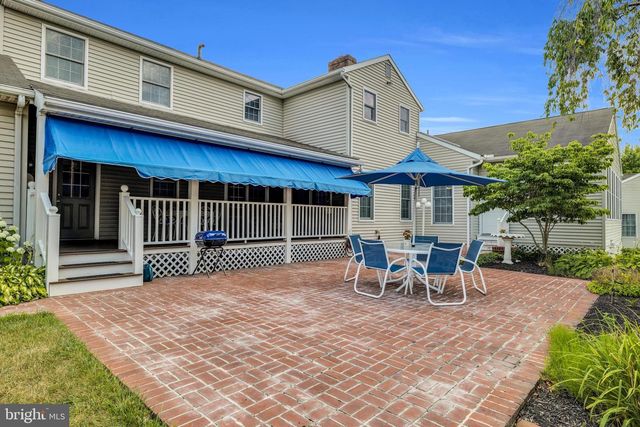 715 MOHNS HILL RD, Sinking Spring, PA 19608