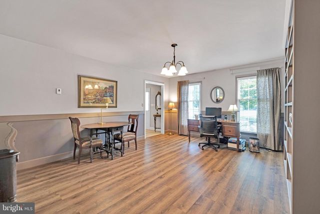 715 MOHNS HILL RD, Sinking Spring, PA 19608