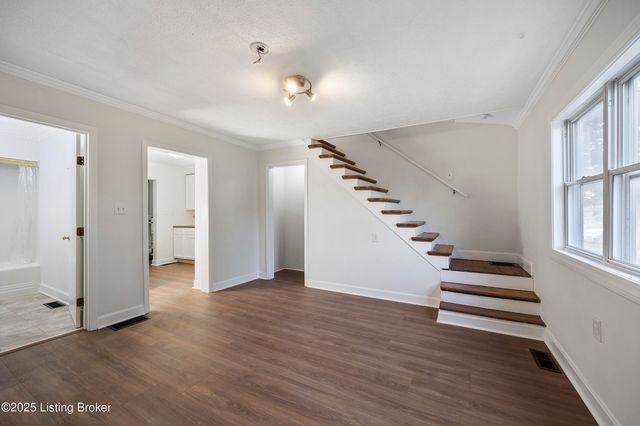 1123 W Whitney Ave, Louisville, KY 40215