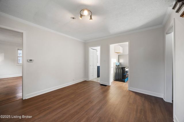 1123 W Whitney Ave, Louisville, KY 40215