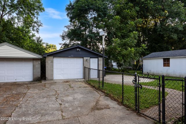 1123 W Whitney Ave, Louisville, KY 40215