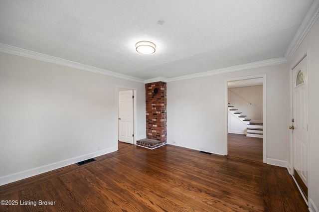 1123 W Whitney Ave, Louisville, KY 40215