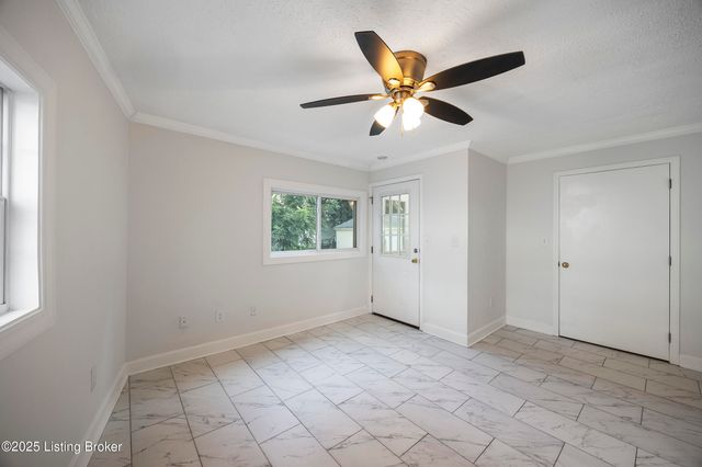 1123 W Whitney Ave, Louisville, KY 40215