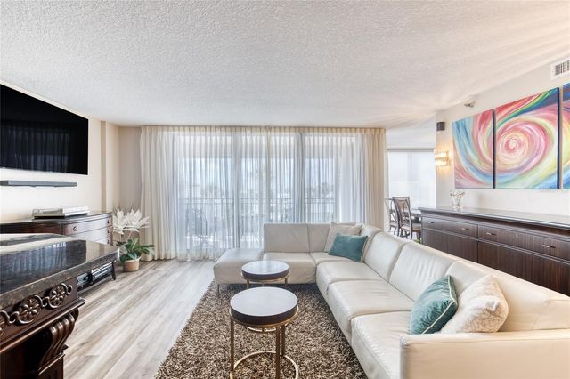 1239 OCEAN SHORE BOULEVARD 2E5, Ormond Beach, FL 32176