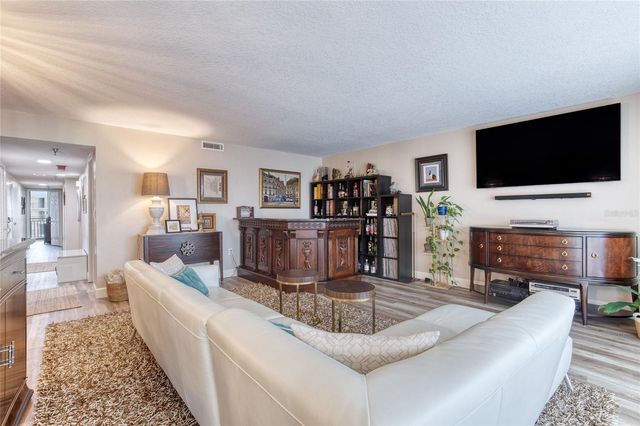 1239 OCEAN SHORE BOULEVARD 2E5, Ormond Beach, FL 32176