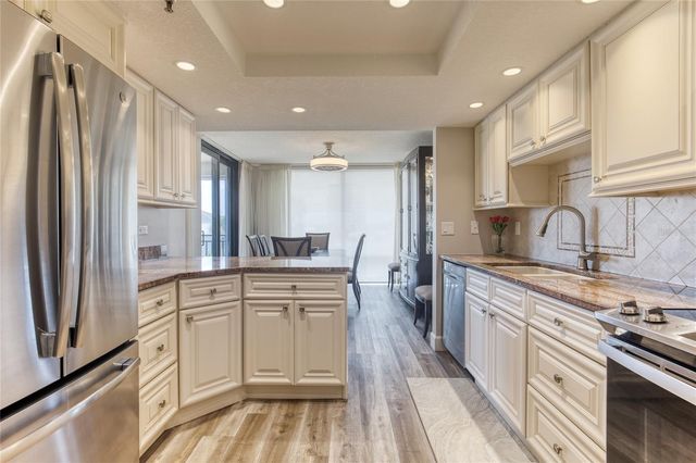 1239 OCEAN SHORE BOULEVARD 2E5, Ormond Beach, FL 32176