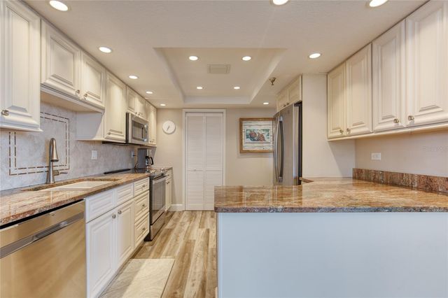 1239 OCEAN SHORE BOULEVARD 2E5, Ormond Beach, FL 32176
