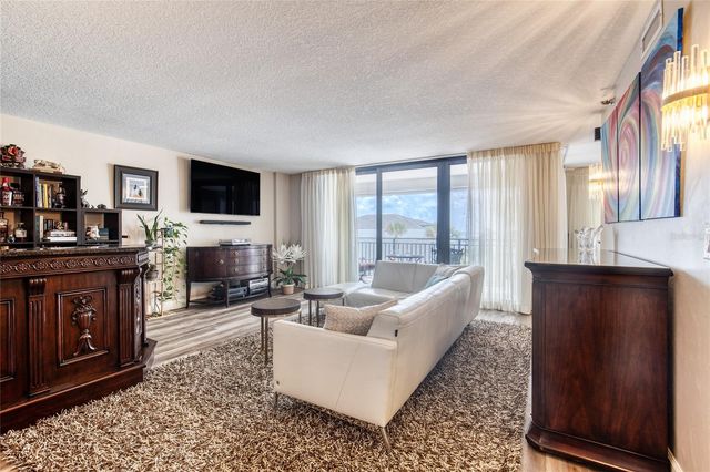 1239 OCEAN SHORE BOULEVARD 2E5, Ormond Beach, FL 32176