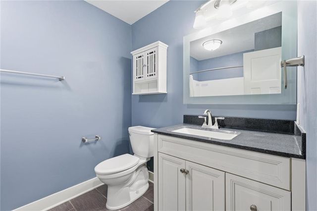 299 Rawlings Drive, Tonganoxie, KS 66086