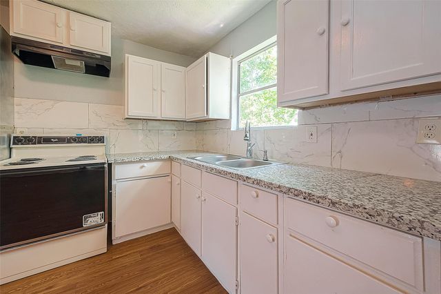 4810 Carmen Street, Houston, TX 77033