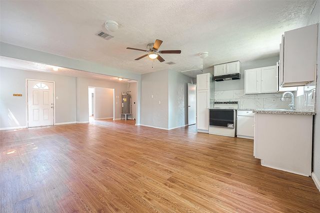 4810 Carmen Street, Houston, TX 77033