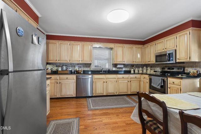 224 Lake Drive E, Thomasville, NC 27360