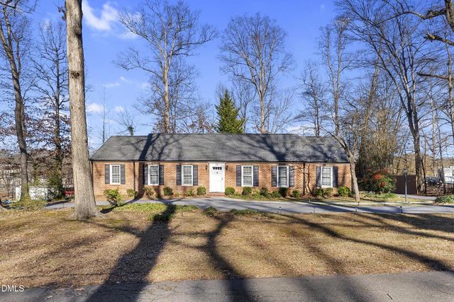 224 Lake Drive E, Thomasville, NC 27360