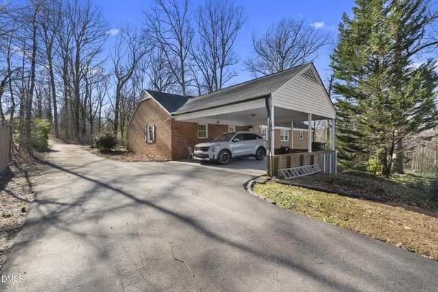 224 Lake Drive E, Thomasville, NC 27360