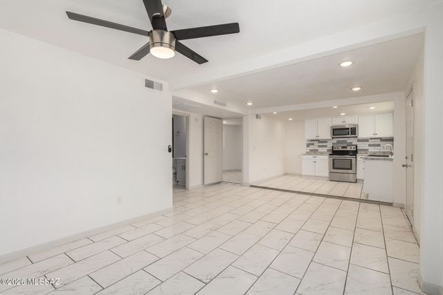 2429 E Cameron Vista, Tucson, AZ 85713